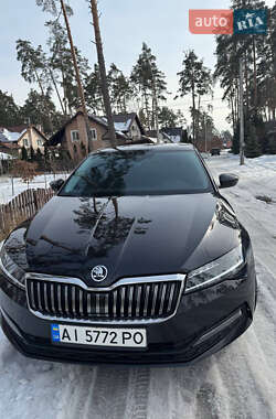 Лифтбек Skoda Superb 2020 в Киеве