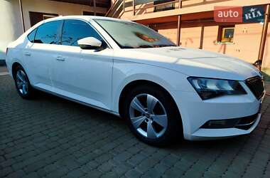 Лифтбек Skoda Superb 2016 в Хусте