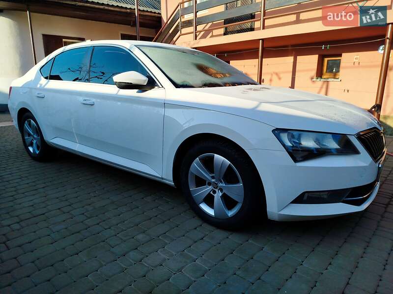 Skoda Superb 2016