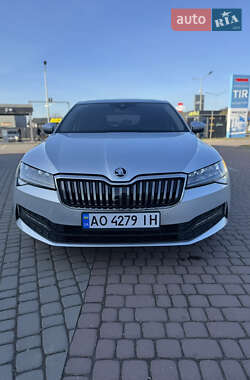 Лифтбек Skoda Superb 2022 в Ужгороде