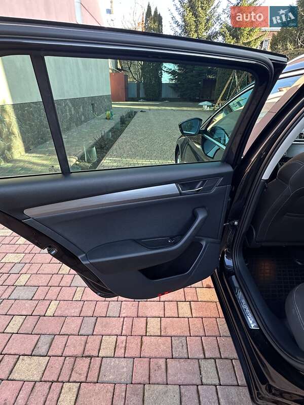 Универсал Skoda Superb 2016 в Самборе