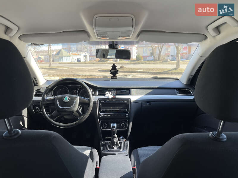 Універсал Skoda Superb 2010 в Долині фото 13 Універсал Skoda Superb 2010 в Долині
