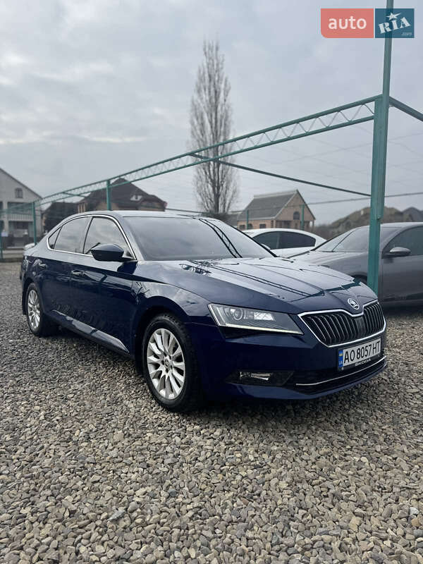 Лифтбек Skoda Superb 2015 в Нижней Апше