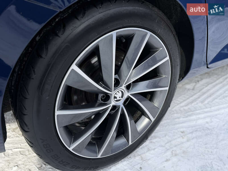 Ліфтбек Skoda Superb 2017 в Львові