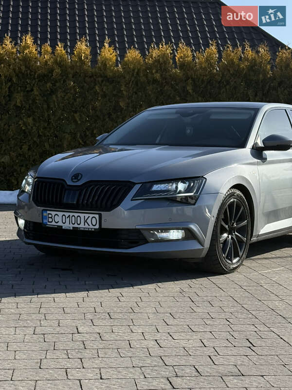 Ліфтбек Skoda Superb 2017 в Львові