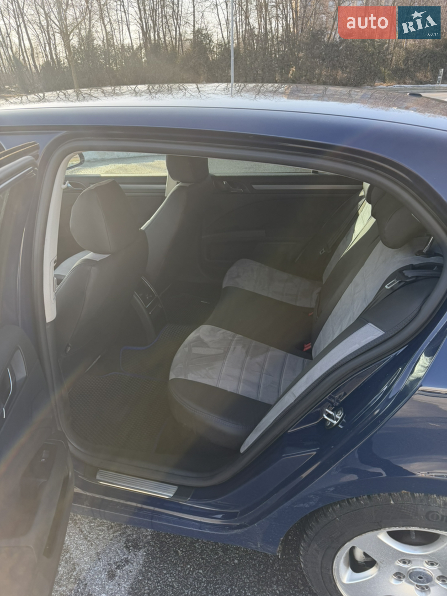 2011 Skoda Superb - мініатюра 4