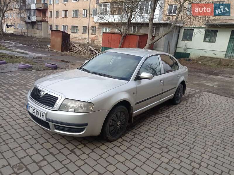 Skoda Superb 2004
