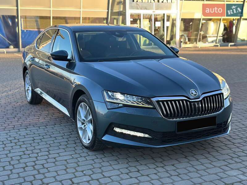Лифтбек Skoda Superb 2019 в Ужгороде