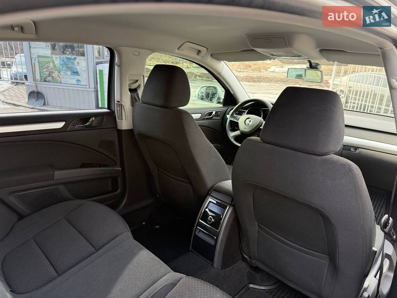 Лифтбек Skoda Superb 2013 в Полтаве