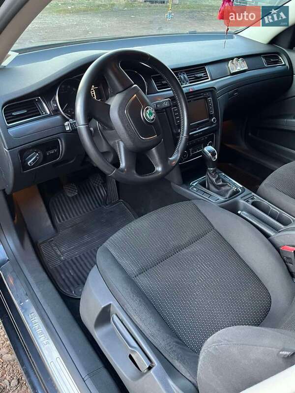 Skoda Superb 2012 Skoda Superb 2012