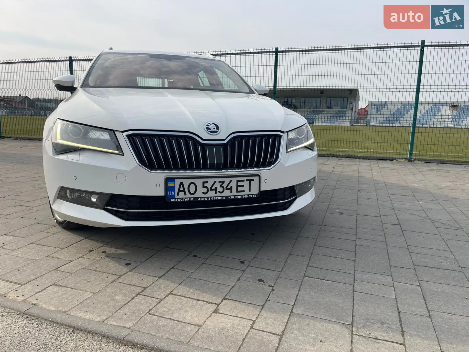 2016 Skoda Superb - мініатюра 2