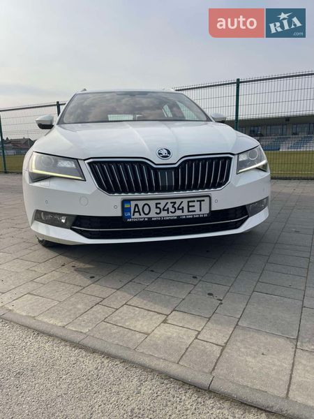 Універсал Skoda Superb 2016 в Ужгороді