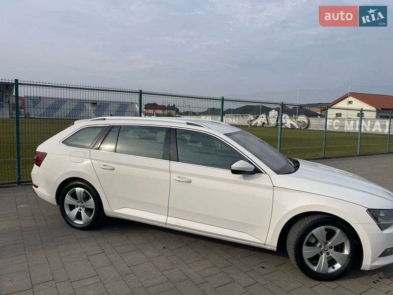 Універсал Skoda Superb 2016 в Ужгороді