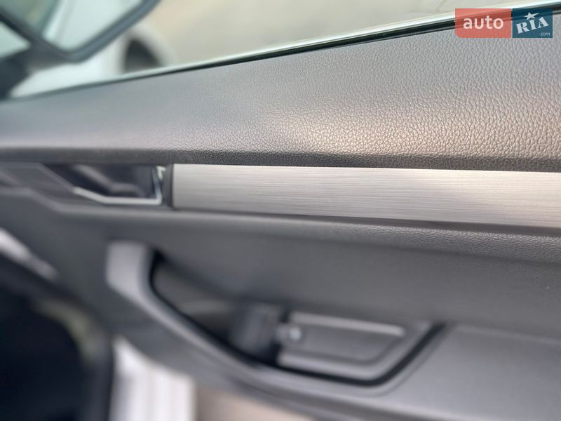 Універсал Skoda Superb 2016 в Ужгороді