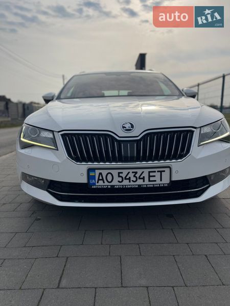 Універсал Skoda Superb 2016 в Ужгороді