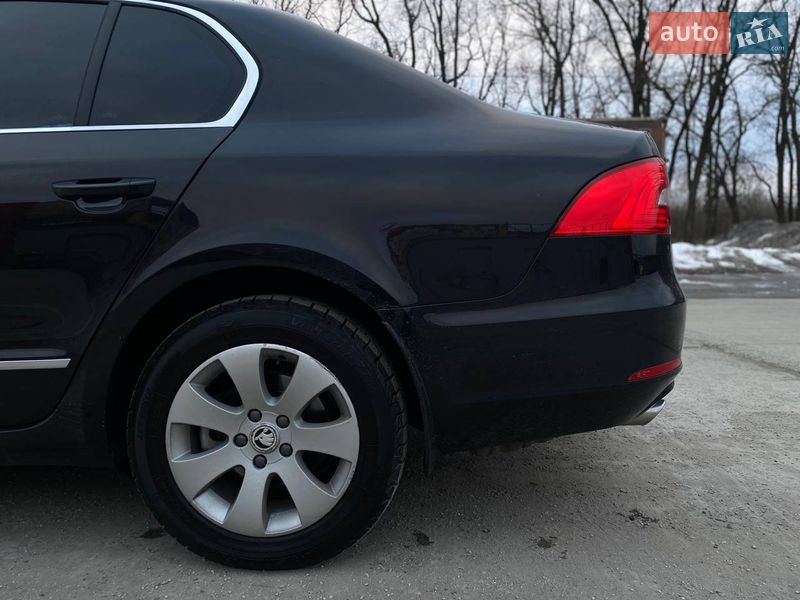 Лифтбек Skoda Superb 2013 в Киеве