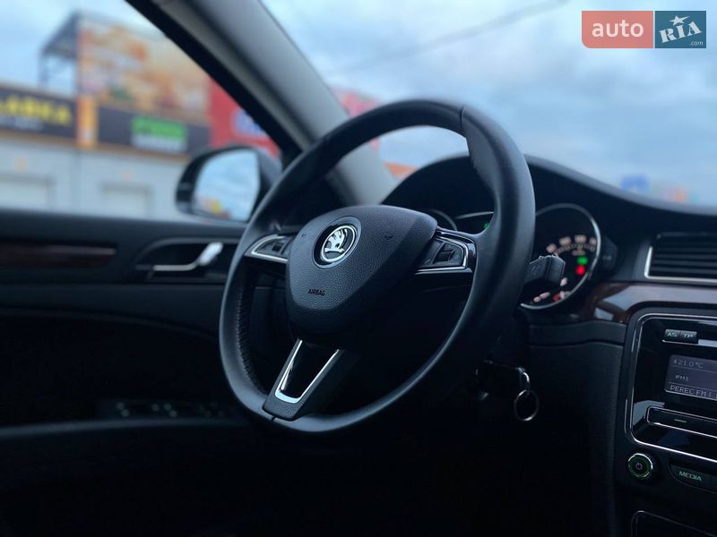 Лифтбек Skoda Superb 2013 в Киеве