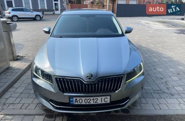 Лифтбек Skoda Superb 2017 в Ужгороде