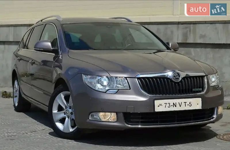 Універсал Skoda Superb 2010 в Береговому