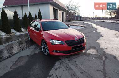 Универсал Skoda Superb 2018 в Тальном