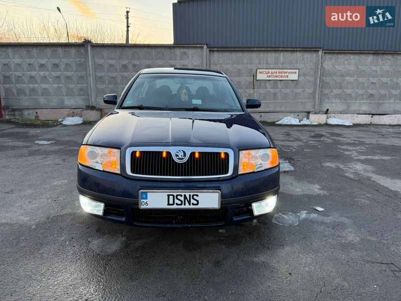 Лифтбек Skoda Superb 2003 в Киеве
