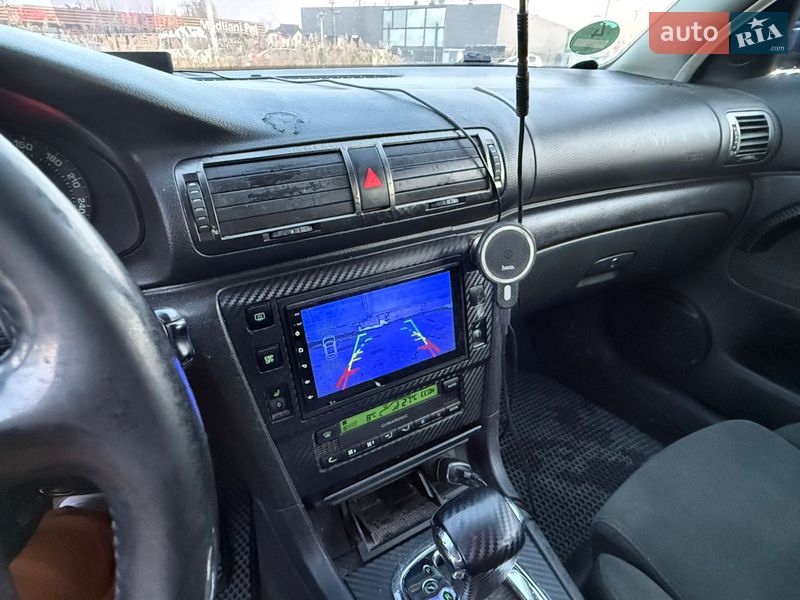 Лифтбек Skoda Superb 2003 в Киеве