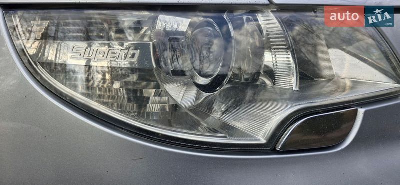 Універсал Skoda Superb 2011 в Дрогобичі