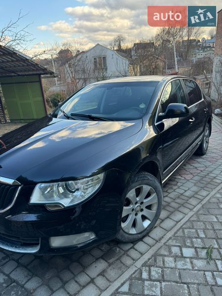 Лифтбек Skoda Superb 2013 в Львове