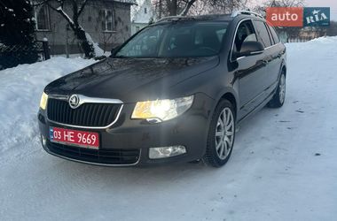 Универсал Skoda Superb 2010 в Костополе
