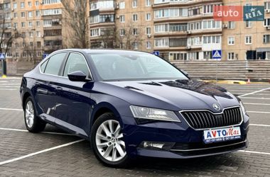 Лифтбек Skoda Superb 2015 в Кривом Роге