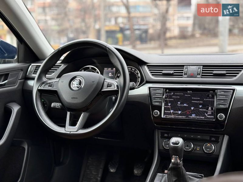 Лифтбек Skoda Superb 2015 в Кривом Роге