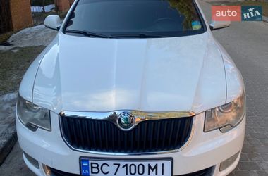 Лифтбек Skoda Superb 2012 в Львове