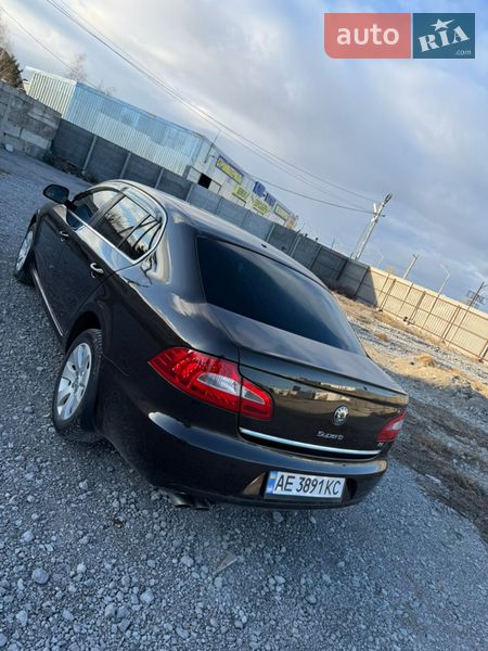Лифтбек Skoda Superb 2012 в Каменском