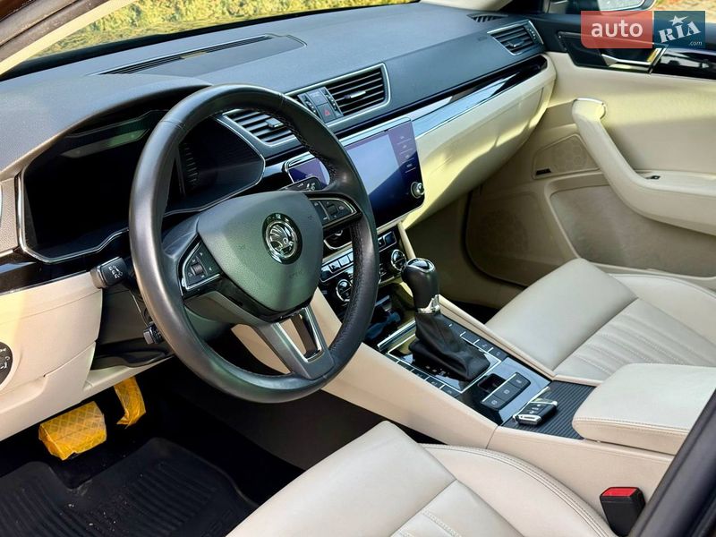 Ліфтбек Skoda Superb 2020 в Хусті