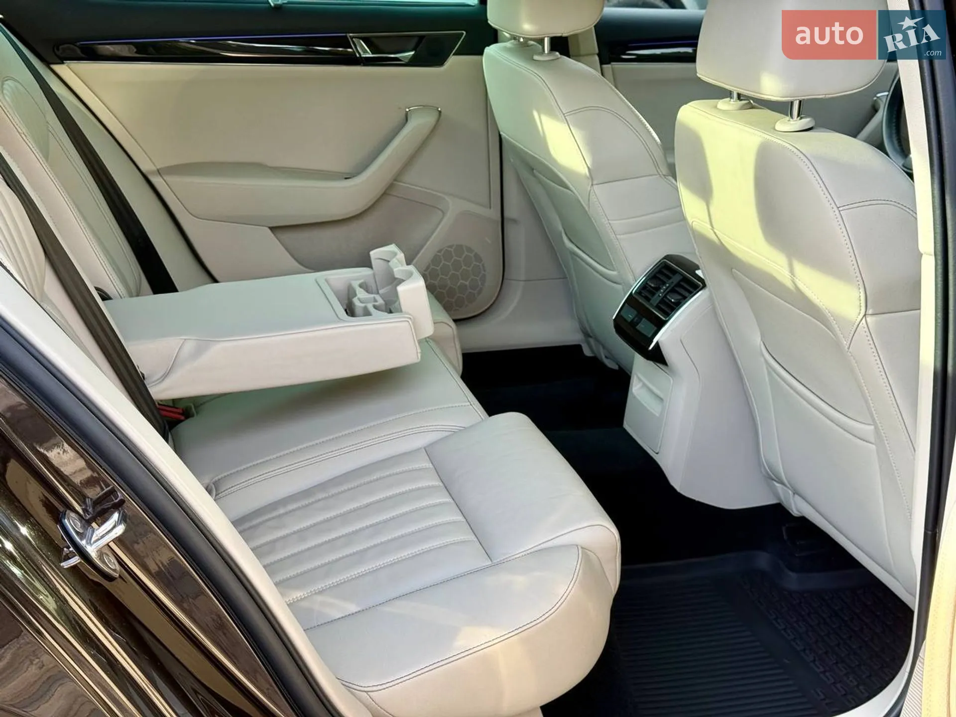 2020 Skoda Superb - мініатюра 48
