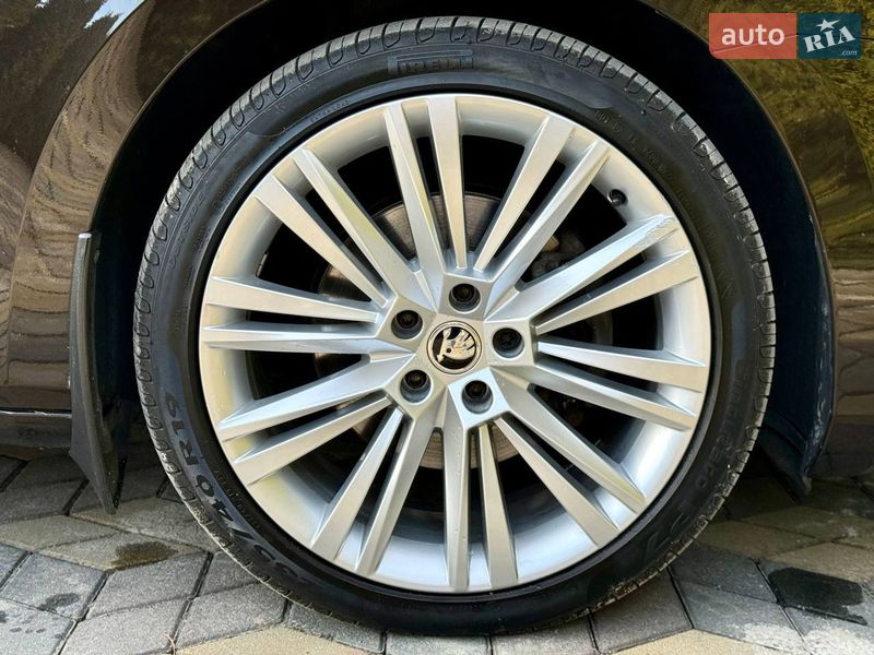 Ліфтбек Skoda Superb 2020 в Хусті