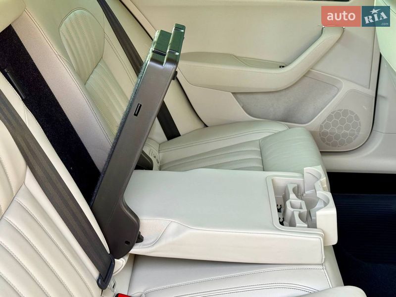 Ліфтбек Skoda Superb 2020 в Хусті