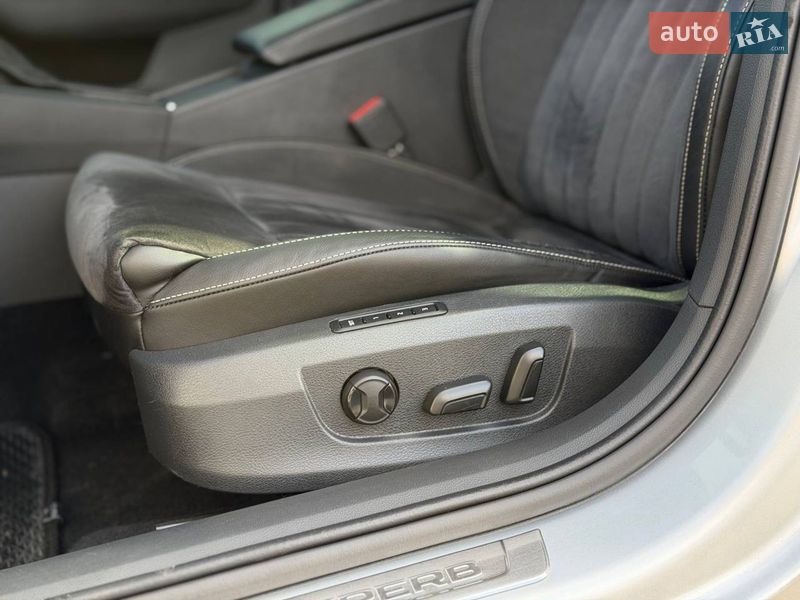 Лифтбек Skoda Superb 2022 в Киеве