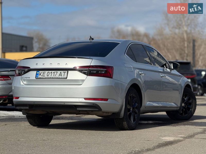 Лифтбек Skoda Superb 2022 в Киеве