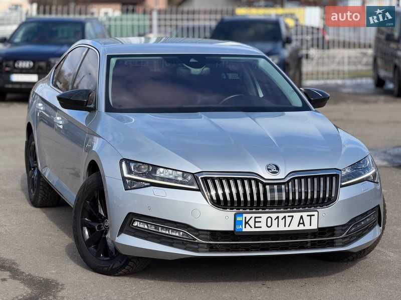 Лифтбек Skoda Superb 2022 в Киеве