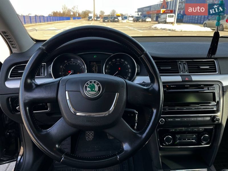 Лифтбек Skoda Superb 2012 в Луцке