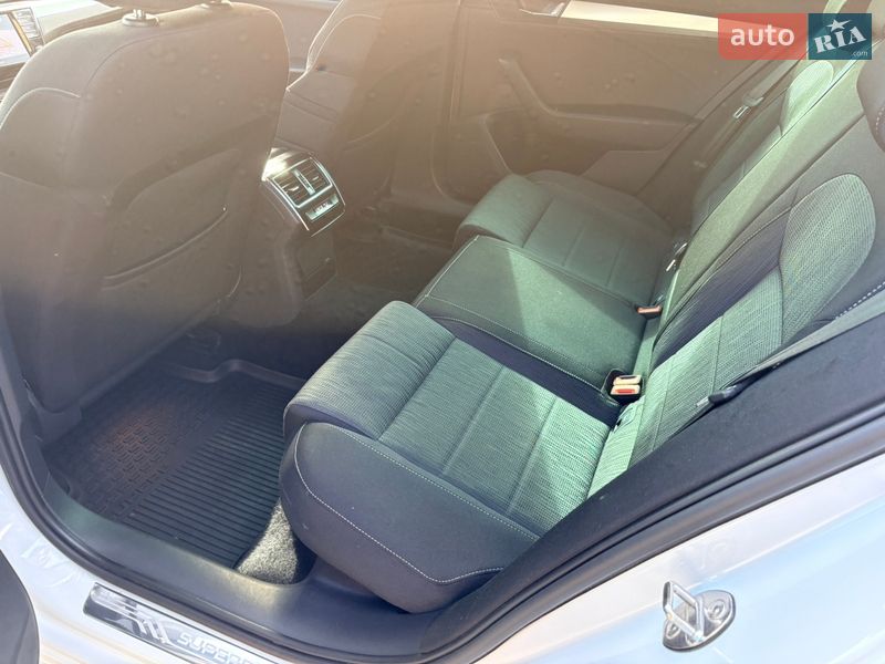 Универсал Skoda Superb 2017 в Нововолынске
