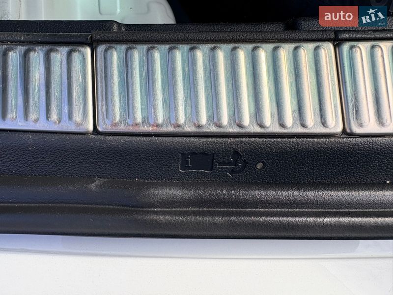 Универсал Skoda Superb 2017 в Нововолынске