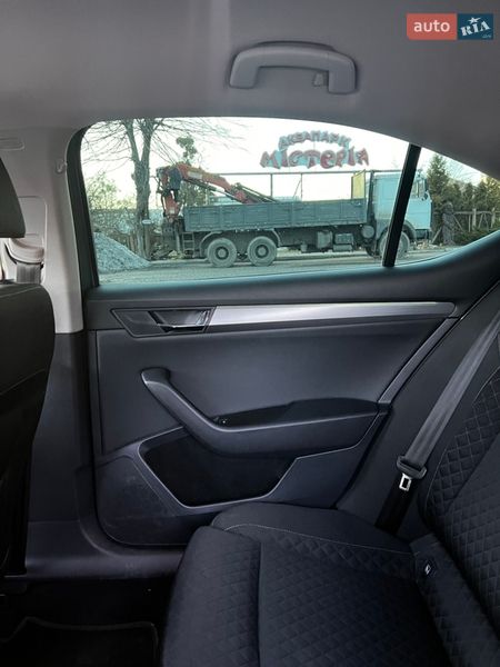 Лифтбек Skoda Superb 2016 в Луцке