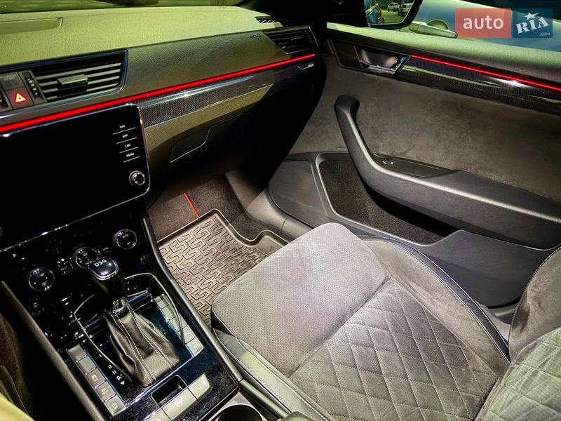 Лифтбек Skoda Superb 2017 в Луцке