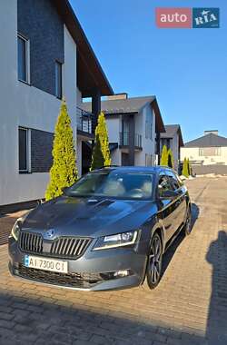 Универсал Skoda Superb 2017 в Киеве