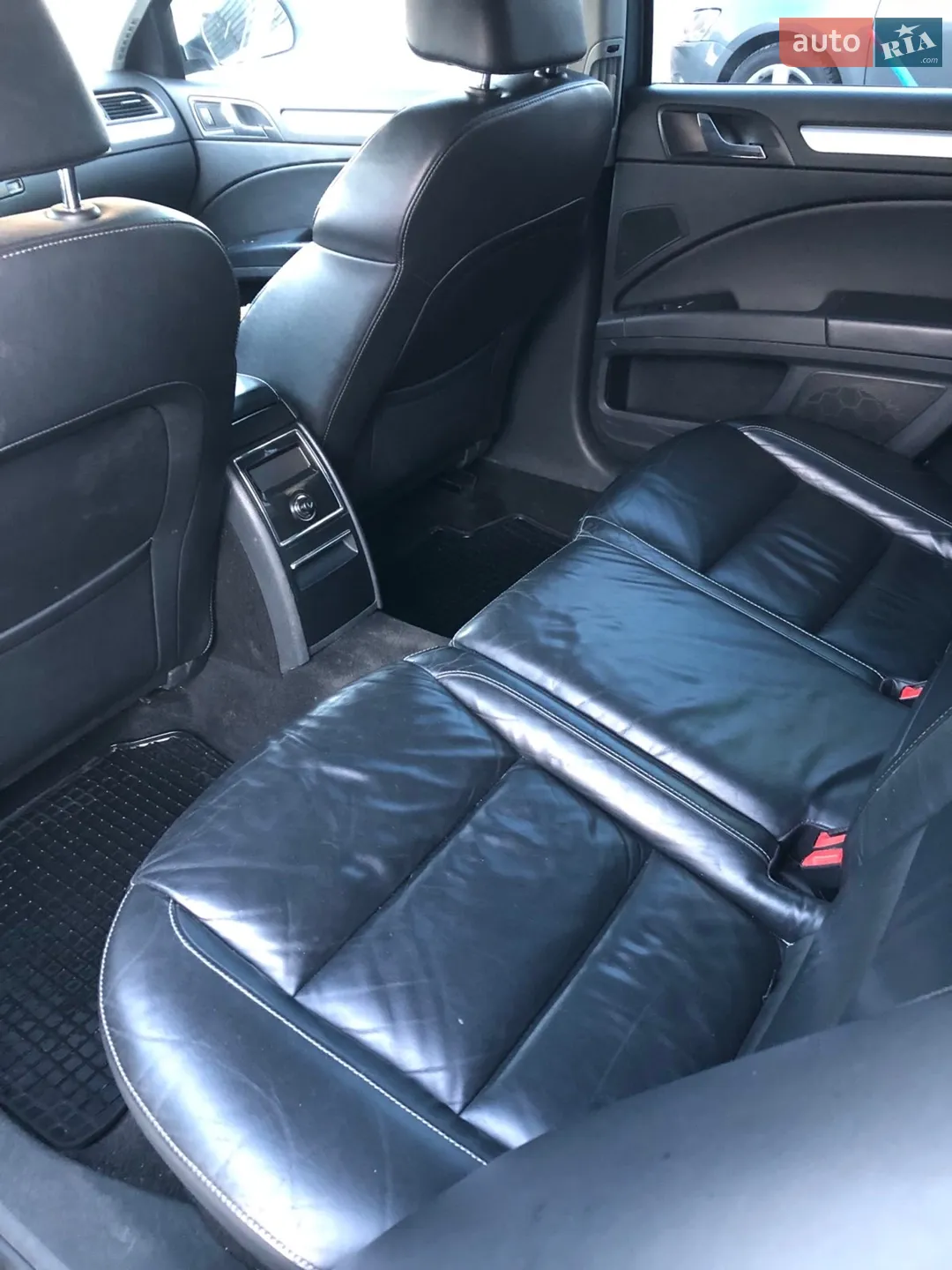2010 Skoda Superb - мініатюра 5