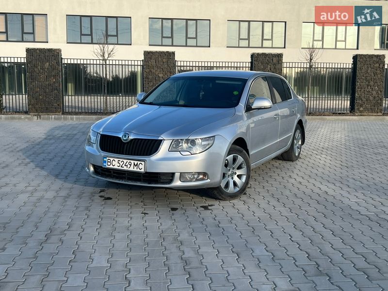 Skoda Superb 2011 Skoda Superb 2011