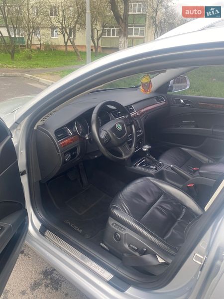 Универсал Skoda Superb 2011 в Мукачево