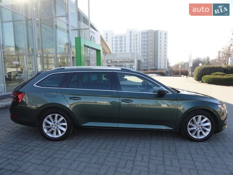 Універсал Skoda Superb 2020 в Луцьку